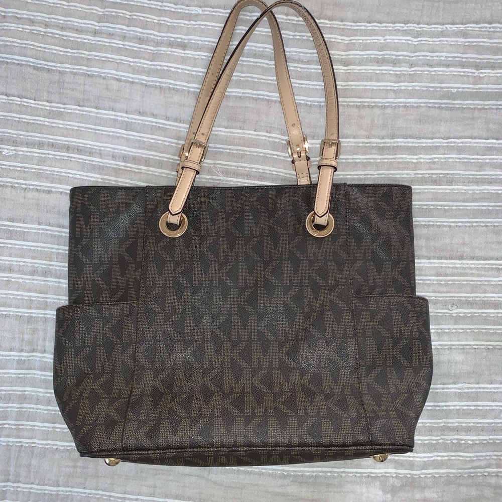 MK Tote - Make an offer!